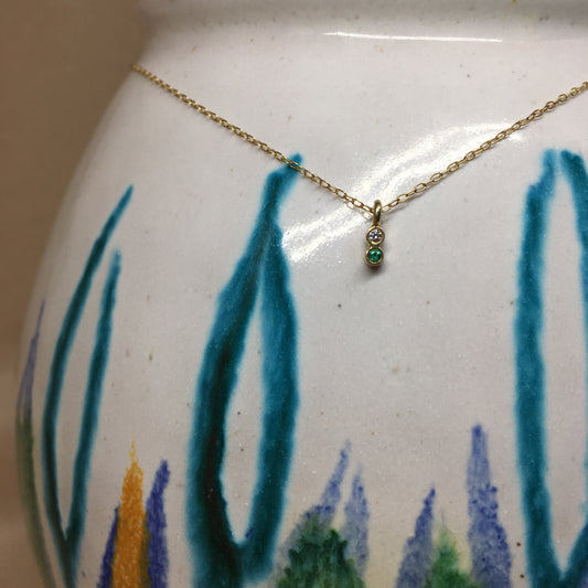 Tiny classic necklace