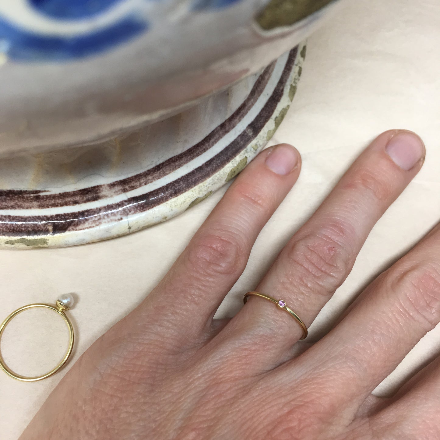 Mini classic ring.